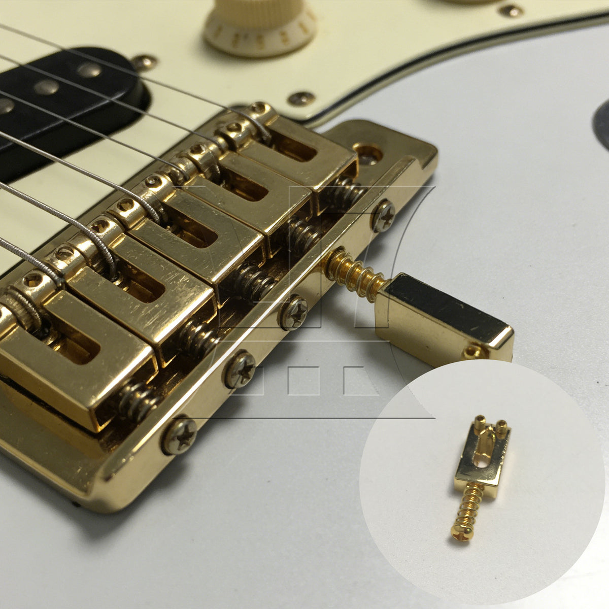 BQLZR 1pc Tremolo Bridge Saddle Gold Electric Guitar Bridge Guitar String Guitar String Saddle