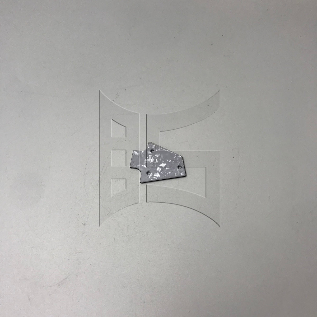 BQLZR 1pc White Pearl Truss Rod Cover for Protecting the Guitar