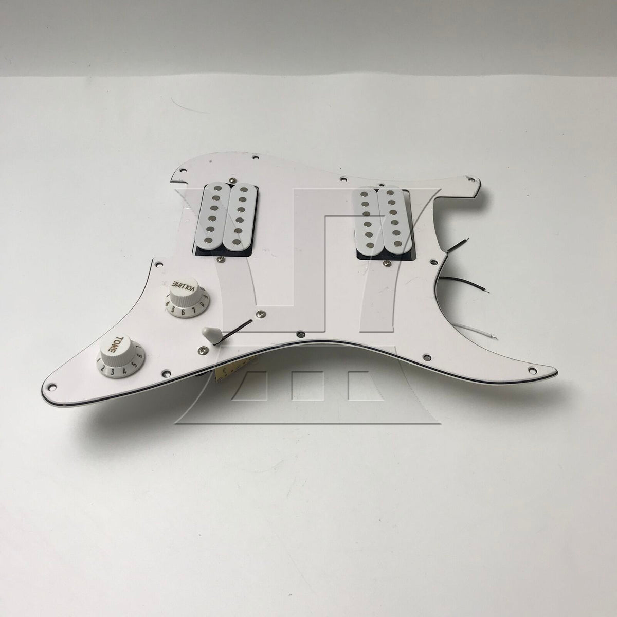 BQLZR 1pc Loaded Pickguard for Bass Guitar White Guitar Panel Pickup
