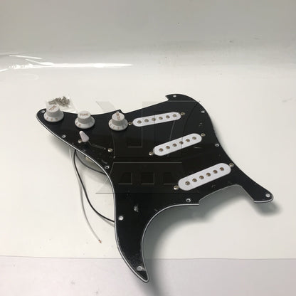 BQLZR 1pc Three-Layer Electric Guitar Guard Set SSS Black & White for Lynnists Musical Instrument Making