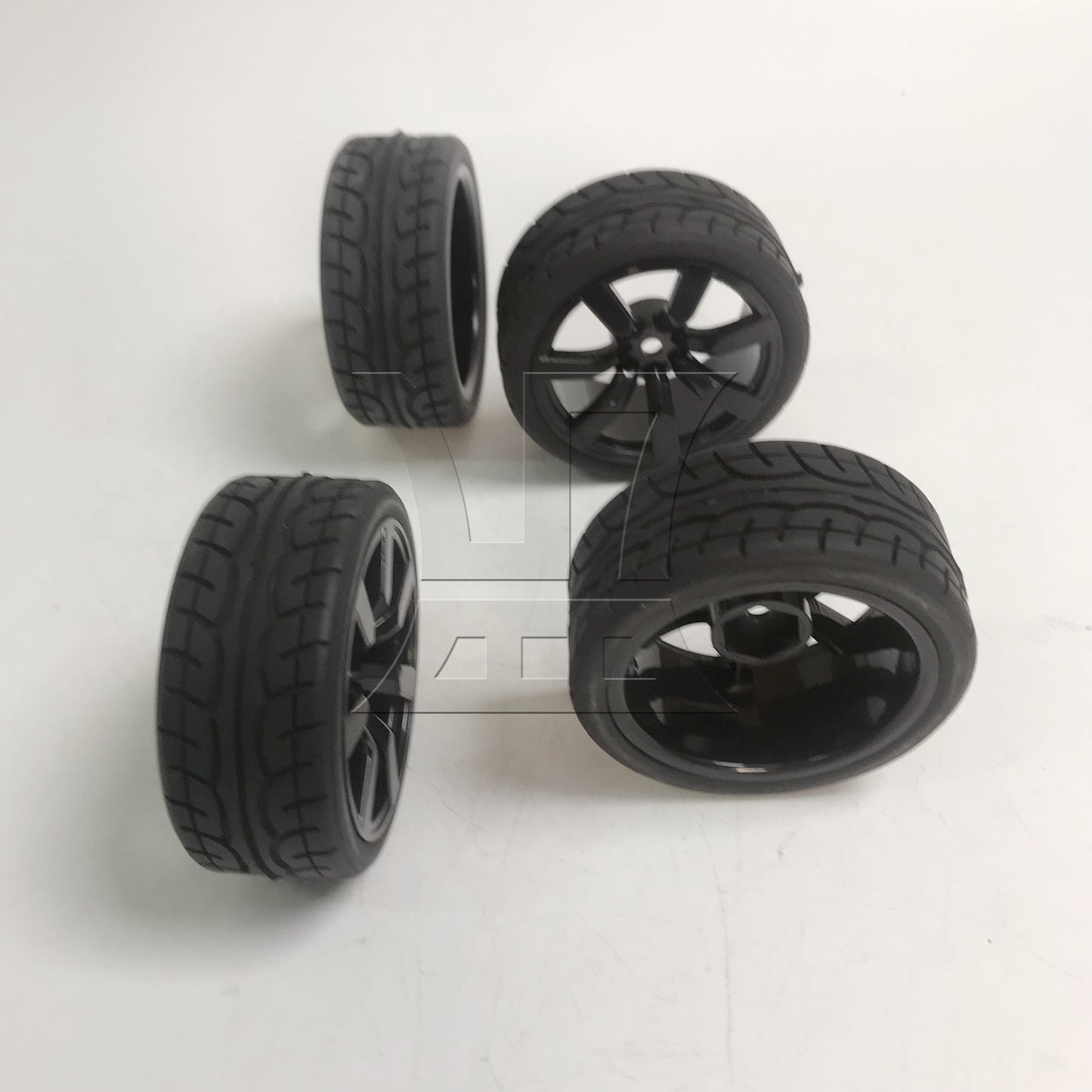 BQLZR 4PCS Rubber Tires with 7-spoke Plastic Wheel Rims RC1:10 On-road Racing Car