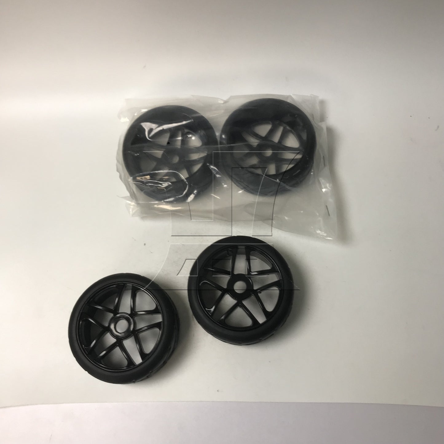 BQLZR  4PCS RC1:8 Off-Road Car Black Flower Type Rubber Tyre &5-Spoke Wheel Rim BQLZR