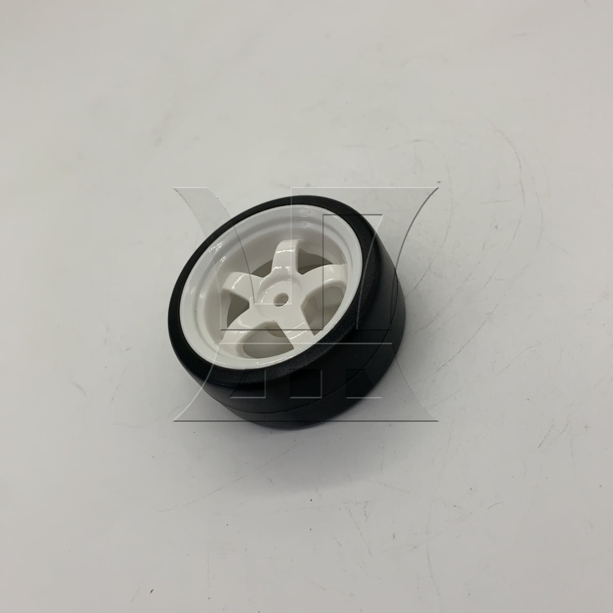 BQLZR 1pc RC1:10 On Road Car Drift Tire and 5-Spoke White Wheel for Model Car Repair Replacement Spare Parts