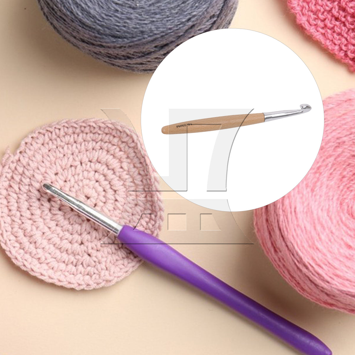 BQLZR Metal Crochet Hook With Solid Wood Handle, Light Weight And Easy To Carry, Used For Yarn Crafting, Width 1cm