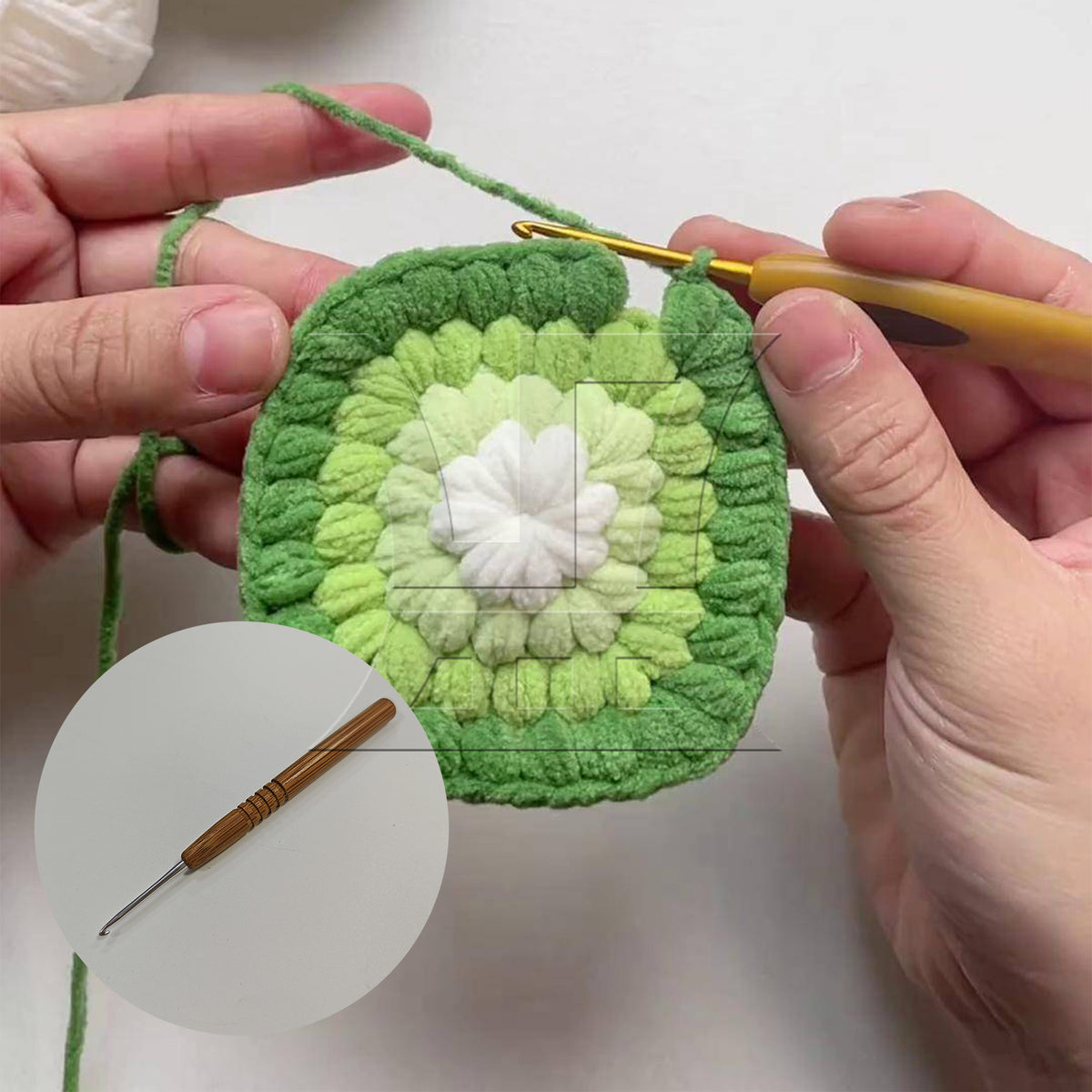 BQLZR 1pc Bamboo Handle Crochet 2.5mm Hand-Knitted Wool Ball Sweater Hook Tool