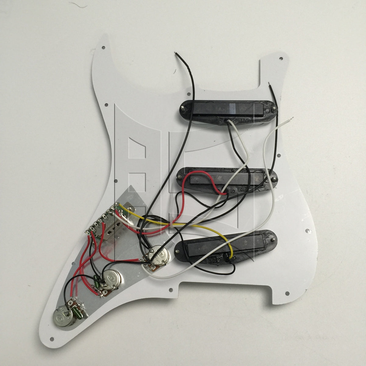 BQLZR Loaded Pickguard white Pearl 3 Single Coil for Guitar