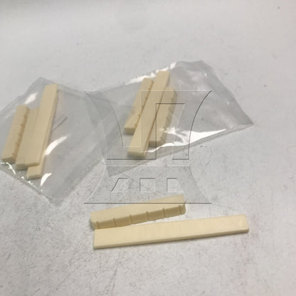 BQLZR ABS Classical Guitar Upper and Lower Nut and Saddle 5.2x0.6x0.9cm 8x0.3x1cm Beige for Guitar Feel Optimization